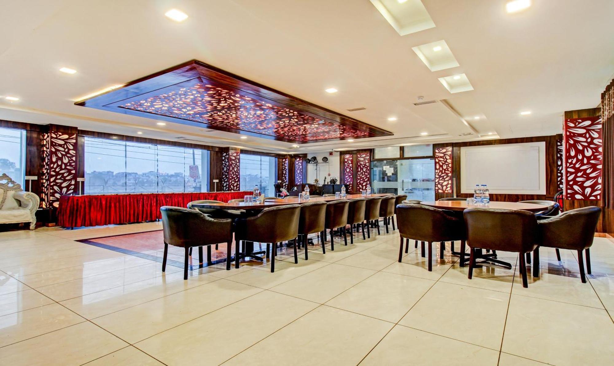 Treebo Silver Grand New Agreement ラクナウ エクステリア 写真